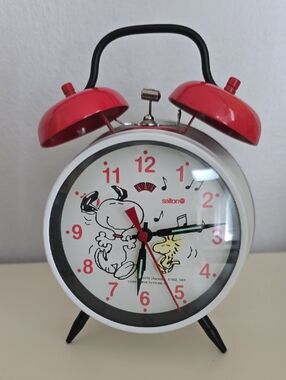 Vintage 1980s Red and White Snoopy Alarm Clock - Home Decor